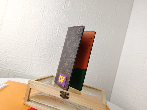 LVコピーウォレット背面デザイン